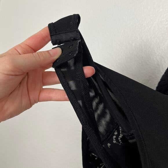 Jonathan Simkhai Long Sleeve Lace Button Front Scallop Neckline Bodysuit Small - Picture 5 of 9